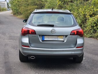 Opel Astra J 2.0 CDTI Sports tourer - 4