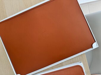 Apple Leather Sleeve Saddle Brown - 4