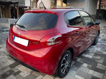 PEUGEOT 208 1.2 60kw M5 2012 - 4