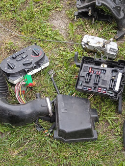 rozpredám peugeot 206 - 4