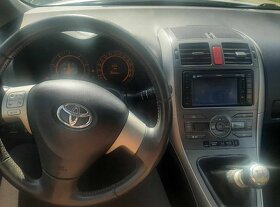 Toyota Auris 1.4 Diesel - 4