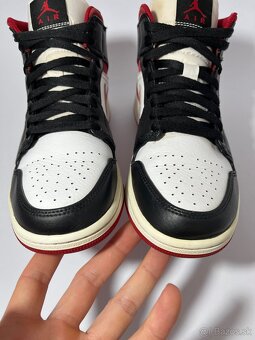 Nike Air Jordan 1 Mid - 4