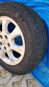 Predám 4x hliníkové disky + letné pneumatiky 195/65 R15 - 4