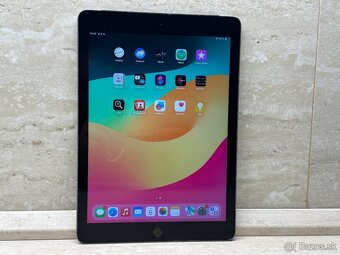 Apple iPad (6. generácia) Cellular 32 GB Space Gray - 4