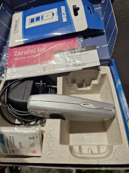 Mobilní telefon Nokia 3410 Silver nepoužitý s krabičkou - 4