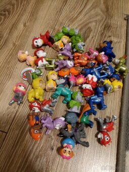 Predám vežu labková patrola plus autá plus postavičky - 4