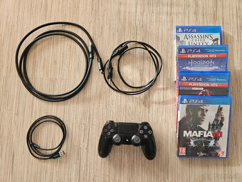 PS4 Pro 1TB s hrami - 4