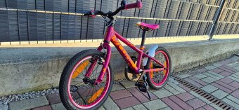 Dievčenský detský bicykel značky CUBE - 4
