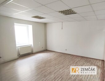 Reprezentatívne kancelárske priestory 20 m2 - Námestie sv. E - 4