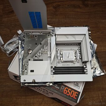 Gigabyte B650E AORUS STEALTH ICE BTF – základná doska (AM5) - 4