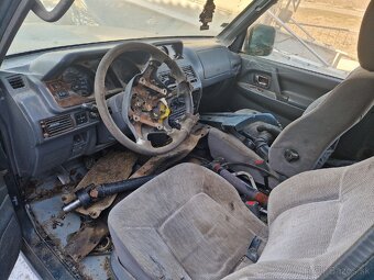 Karoséria bez motora Mitsubishi Pajero II 2.5 Td FL - 4