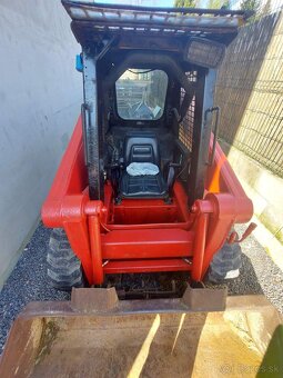 Šmykom riadený nakladač GEHL 3825 - 4