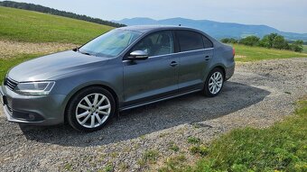 Predám vw jetta 1.6tdi 2012 - 4