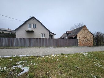 Na predaj starší rd s veľkým pozemkom 2.200 m2, Košeca. - 4