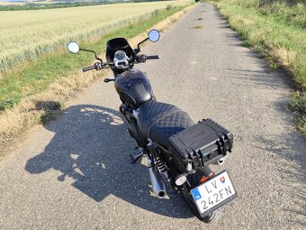 Triumph street twin 900 - 4