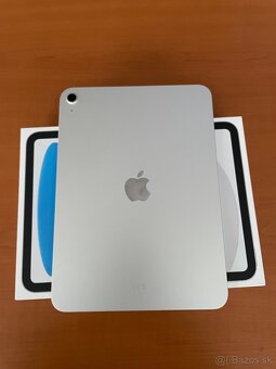 iPad 11" 128 GB WiFi Strieborný 2025 - 4