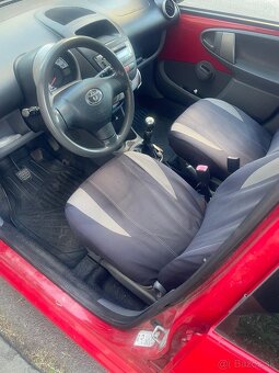 TOYOTA AYGO 1.0 , rok výroby 2007 - 4