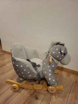 hojdaci konik s melodiou - 4