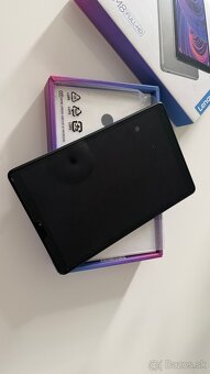 Lenovo M8 tablet FullHD - 4