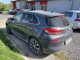 Hyundai i30 1.6 CRDi Style - poškodené - 4