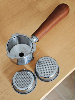 Espresso De'Longhi DEDICA EC 685 Biely - 4