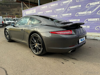 Porsche 911 Carrera - 4