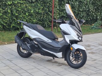 Honda Forza 125 Smart Top Box, biela farba - 4