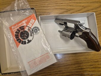 Taurus 85 - 4