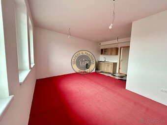 PREDAJ 2izbový byt Bezenye - 4