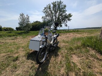 Moped so sidecarou - 4