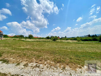 STAVEBNÝ POZEMOK NITRA - ZOBOR S VÝHĽADOM NA MESTO - 4