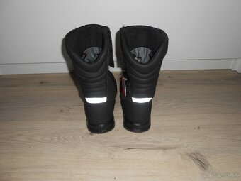 Predam nove moto topanky znacky FALCO ATLAS 2 o velkosti EU - 4
