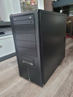 Intel pentium 3,20GHZ, 8 GB RAM, RADEON RX 550, SSD 250GB - 4