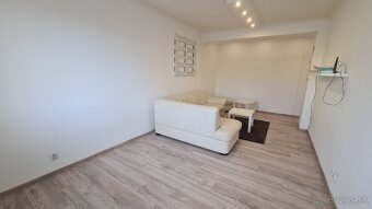 2-izbový byt s balkónom v najlepšej lokalite Dolného Kubína - 4