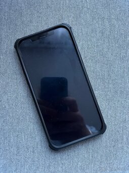 Predám zachovalý iPhone 12 bez poškodenia - 4