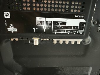 Panasonic LCD TV - 4