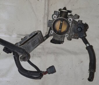 Mitsubishi carisma - 4