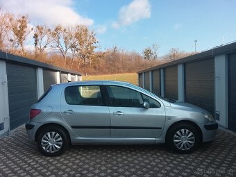 Peugeot 307 hatchback - 4