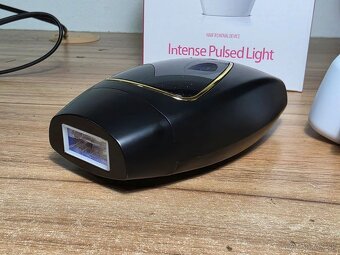 Laserový epilátor Lumify Crystal Pro - 4