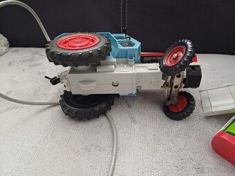Predám hracku zetor crystal 8011 - 4