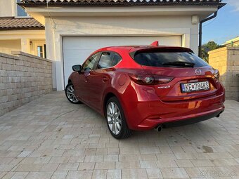 Mazda 3 - 4