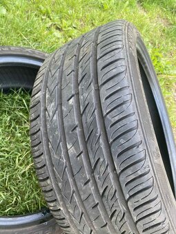 Letné pneu 225/40 R18 - 4