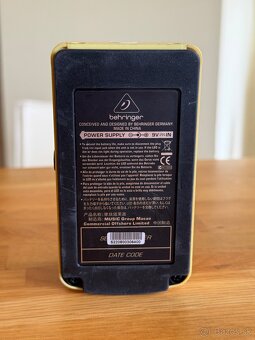 Behringer graficky ekvalizer - 4