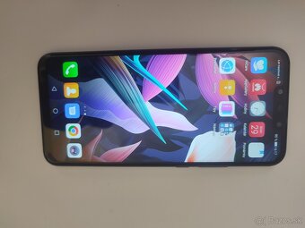Predám Huawei máte 20 Lite - 4