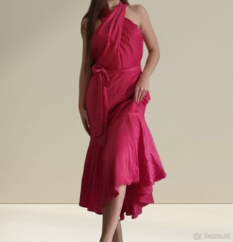 Elegantné lesklé šaty M - 4