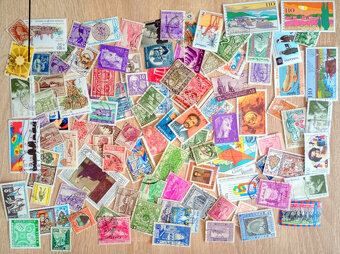 Predám balík poštových známok 1000 ks. č 1 - 4