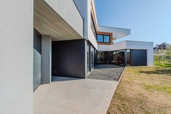 Vila s nadčasovou architektúrou- Prešov, bývanie, podnikanie - 4