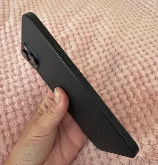 iPhone 15 plus - 4