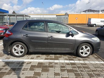 TOYOTA AURIS 1.6 97 kW Valvematic - 4
