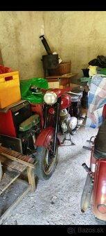 Jawa 250 - 4